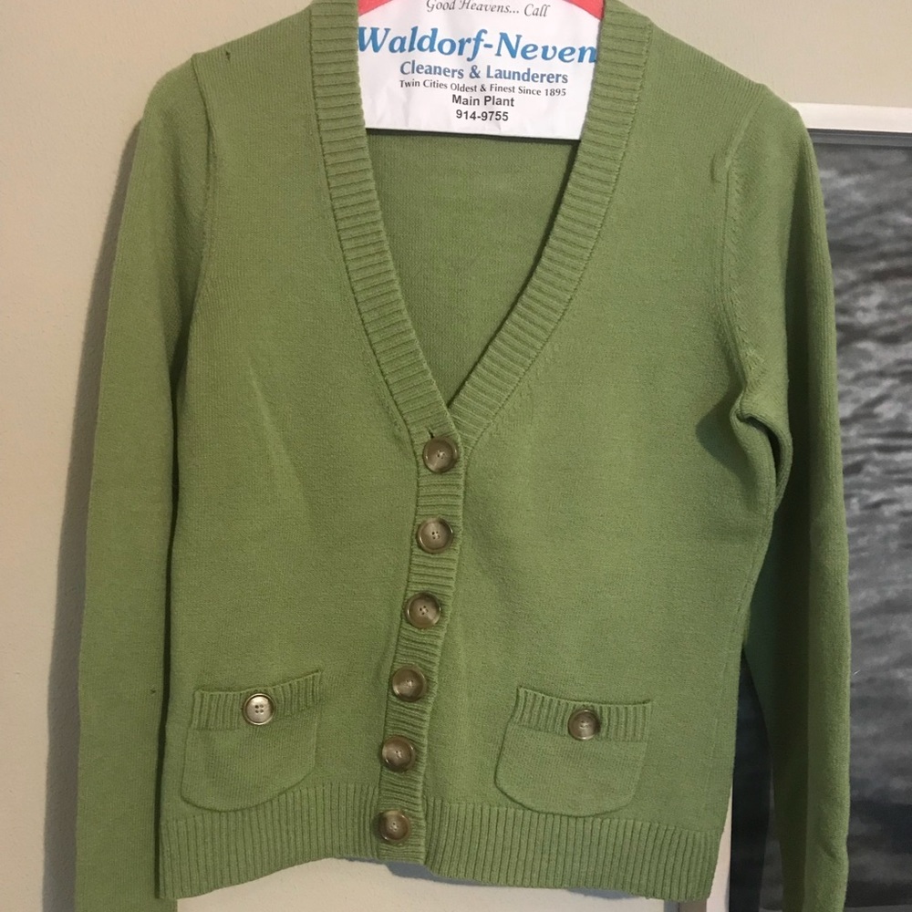 ⬇️$25 Ann Taylor Extra Fine Merino Wool Cardigan